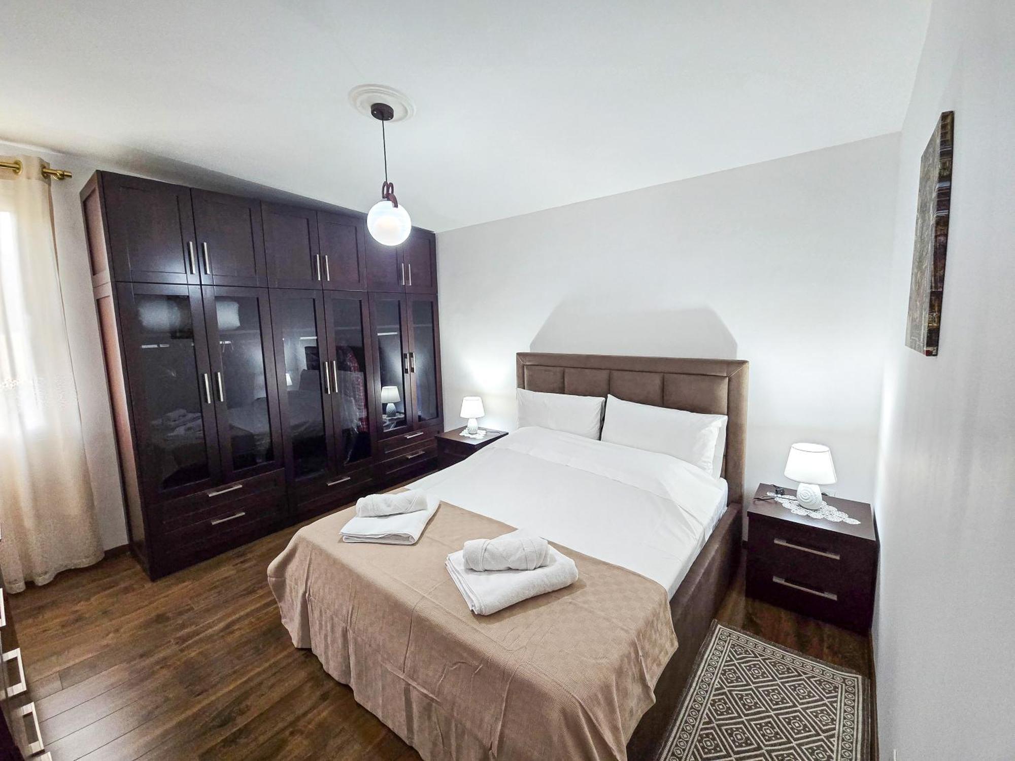 Lake Park 2Br Apartment Tiran Dış mekan fotoğraf