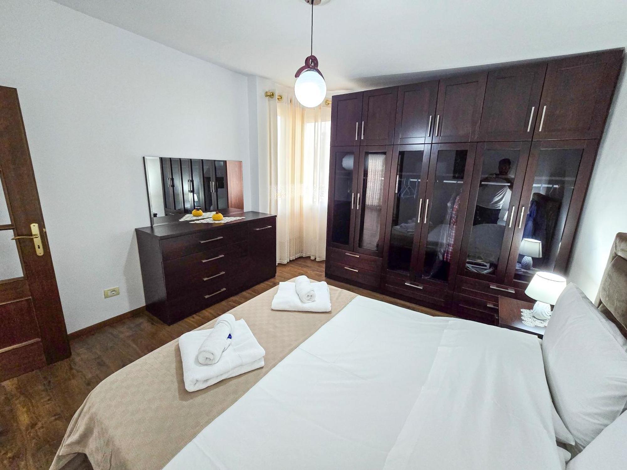Lake Park 2Br Apartment Tiran Dış mekan fotoğraf