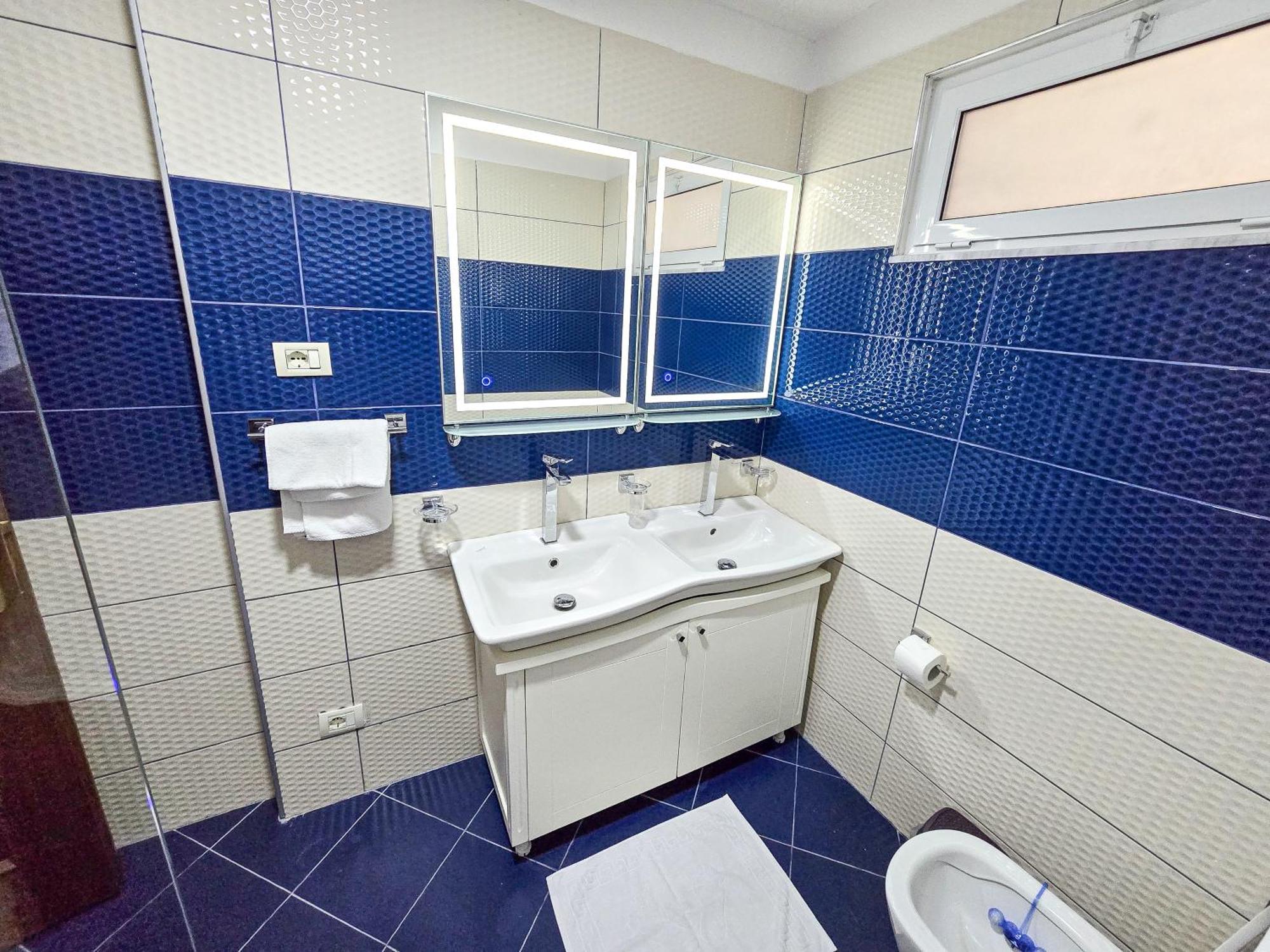 Lake Park 2Br Apartment Tiran Dış mekan fotoğraf
